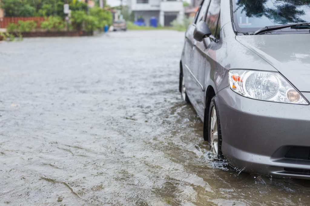 Seguro cobre enchente? carro em enchente